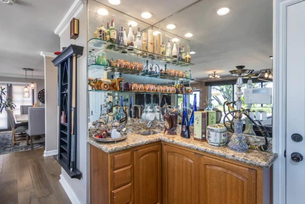Gorgeous W/pool, Spa, B-ball Court&view! Villa *